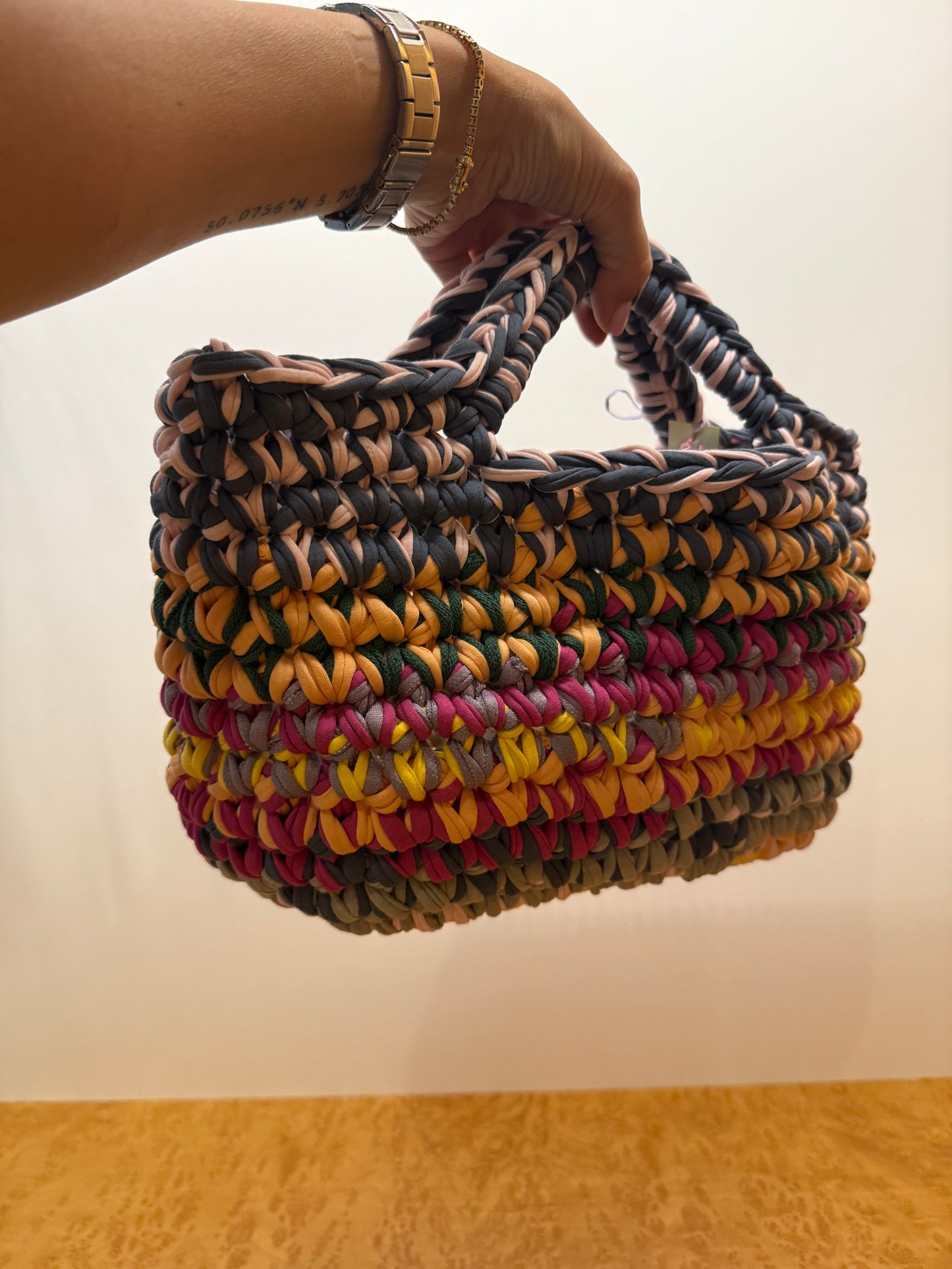 The Medium Multicolour 1